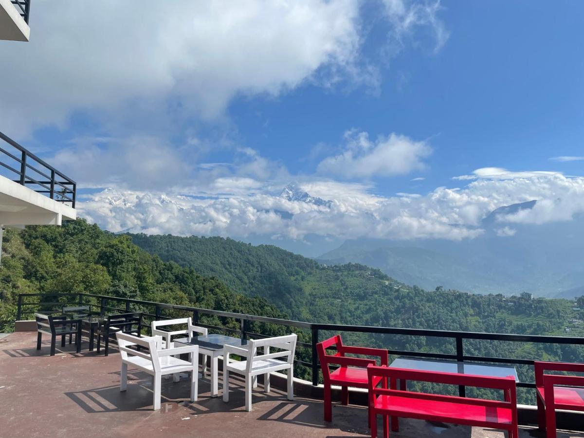 Hotel Pokharaeye 외부 사진